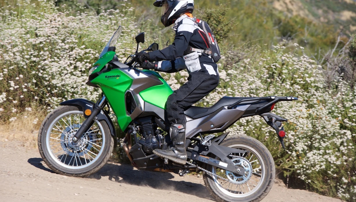 Kawasaki Versys X 300: Launched at ₹5.60 Lakh 296cc Twin Cylinder, 40PS Power, Dual Disc Brakes