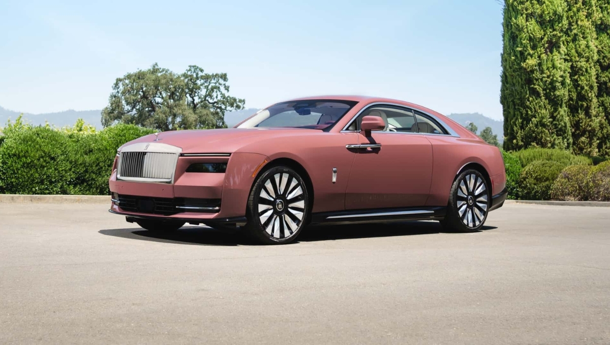 Rolls-Royce Spectre: at ₹7.5 Crore 576 BHP of Silent Power and 530 KM Electric Range