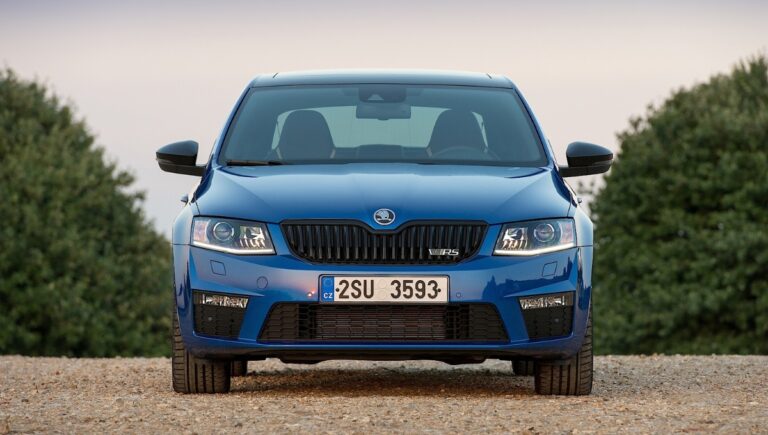 Skoda Octavia RS: Manual Beast with 1984cc Power Starting Under ₹30 Lakhs