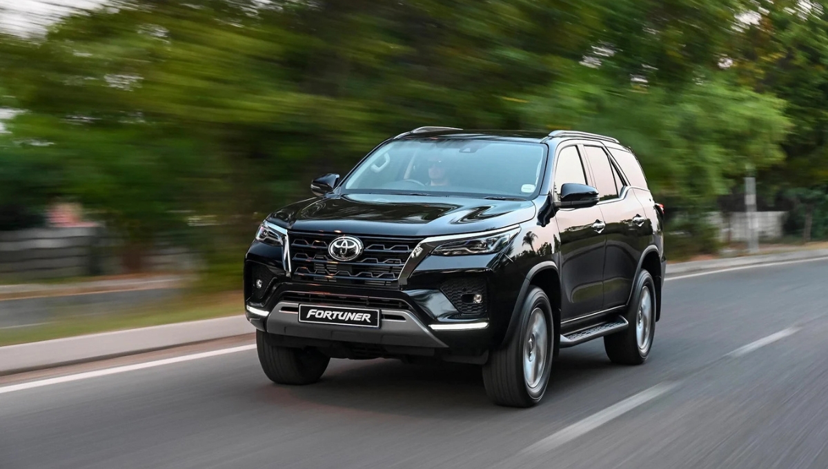 Toyota Fortuner: at ₹33.43 Lakh A 201 BHP Beast with Luxury Features & 4WD Adventure