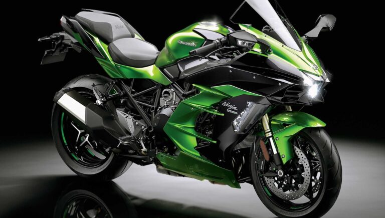 Kawasaki Ninja H2 SX: at ₹31.95 Lakh 998cc Supercharged Beast with 200PS Power and Touring Comfort