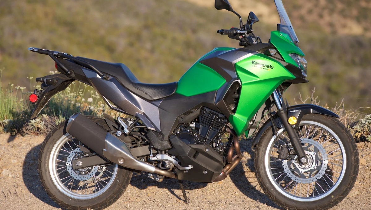Kawasaki Versys X 300: Launched at ₹5.60 Lakh 296cc Twin Cylinder, 40PS Power, Dual Disc Brakes