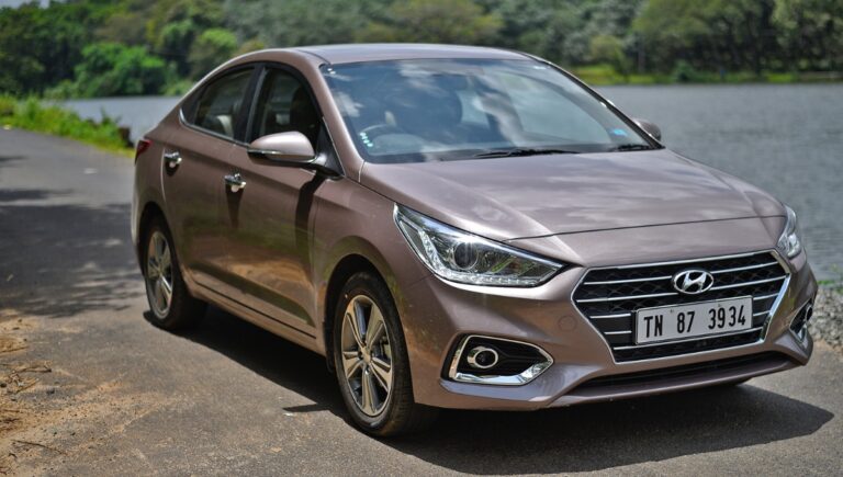 Hyundai Verna: 2025 Premium Sedan Starting Under ₹12 Lakh with Turbo Power & 20.6 kmpl Mileage