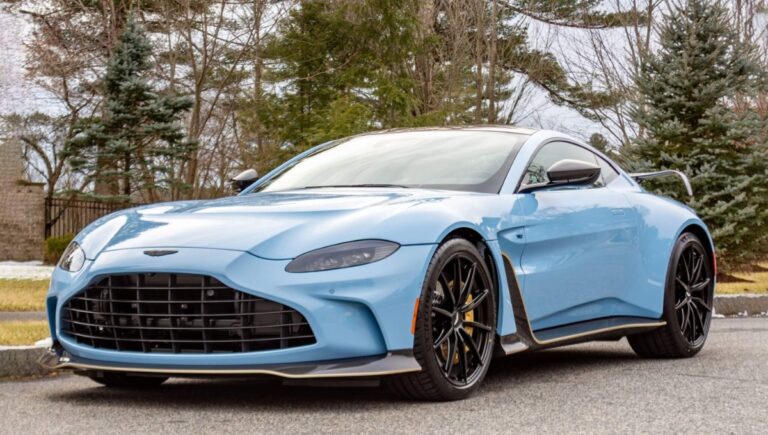Feel the Roar: Aston Martin Vantage with 656 BHP & Twin-Turbo V8, Starting at ₹3 Crore