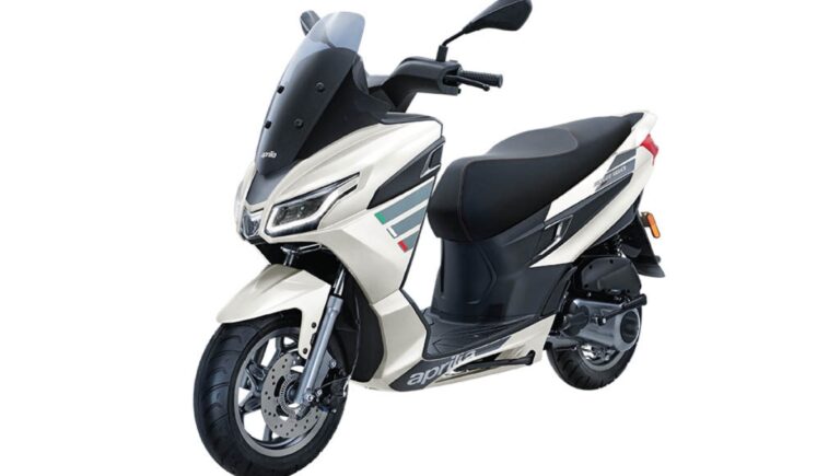 Aprilia SXR 160: at ₹1.45 Lakh Sporty Maxi Scooter with 160cc Power and Digital Console
