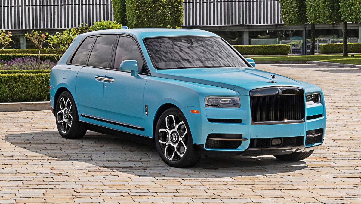 Rolls-Royce Cullinan: ₹6.95 Crore SUV with 6750cc V12 Engine & Ultimate Luxury Inside