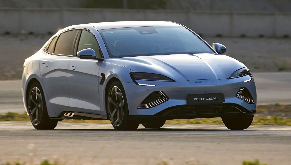 BYD Seal: Electric Sedan Launched from ₹41 Lakh 580 km Range and 523 bhp Power