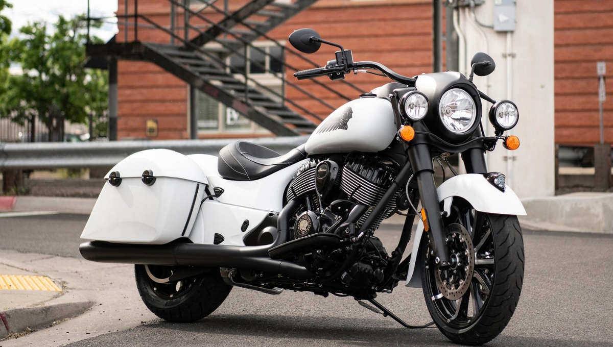 Indian Springfield Dark Horse: 1890cc Cruiser with 171Nm Torque, Remote Start and Premium Style at ₹29.56 Lakh