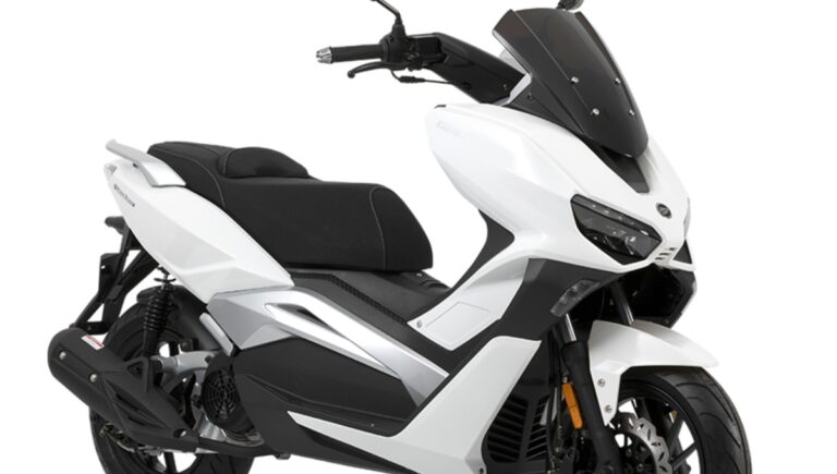 Keeway Vieste 300: at ₹3.25 Lakh 278cc Power, 22 Nm Torque and Dual Disc Brakes